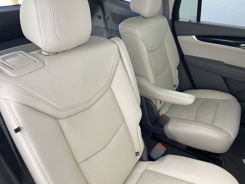 Used 2020 Cadillac XT6 Premium Luxury image 19