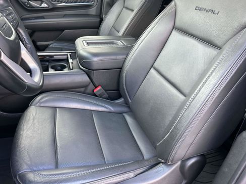 Used 2023 GMC Yukon Denali w/ LPO, Floor Liner Package AWD/4WD image 26