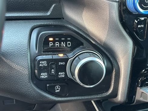 Used 2023 RAM 1500 Big Horn AWD/4WD image 30