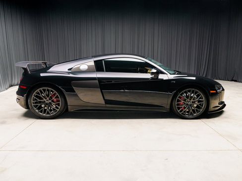 Used 2018 Audi R8 V10 image 14