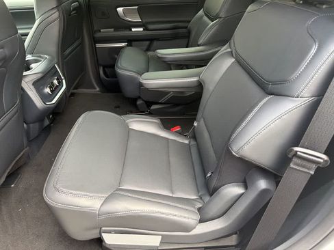 New 2026 Ford Expedition Platinum w/ Driver's Package AWD/4WD image 17