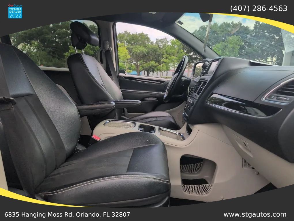 Used 2020 Dodge Grand Caravan SXT FWD image 24