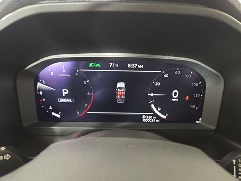 New 2025 Mitsubishi Outlander SE image 17