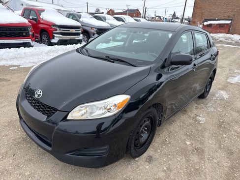 Used 2010 Toyota Matrix image 1