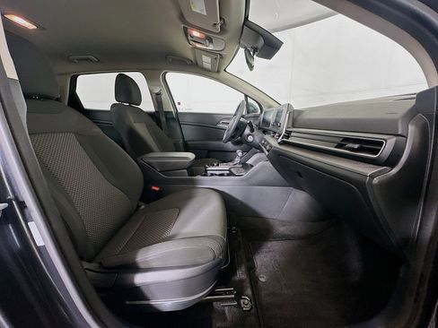 Used 2025 Kia Sportage LX image 29