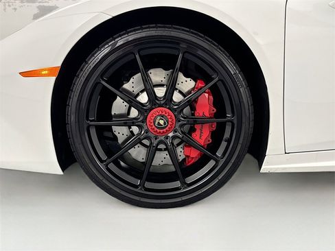 Used 2019 Lamborghini Huracan LP 580-2 image 31