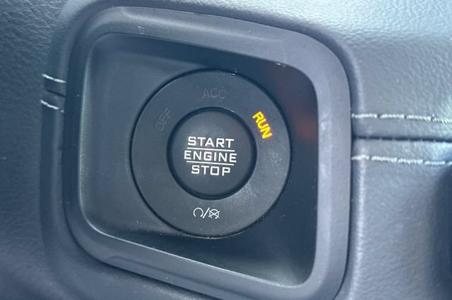 Used 2025 Jeep Wrangler Unlimited Sahara AWD/4WD image 25