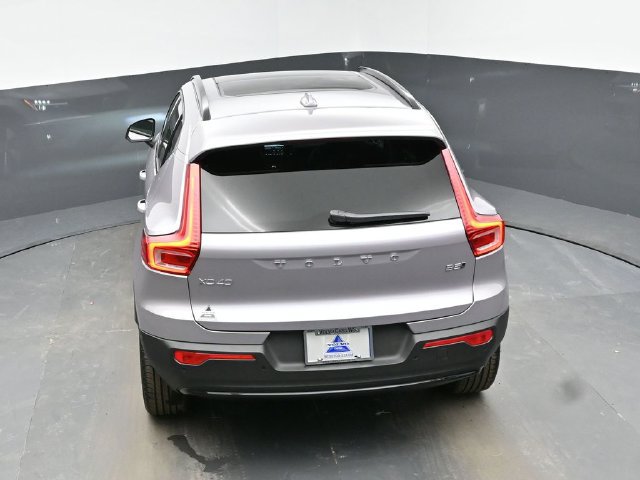 New 2026 Volvo XC40 B5 Plus w/ Protection Package Premier AWD/4WD image 39