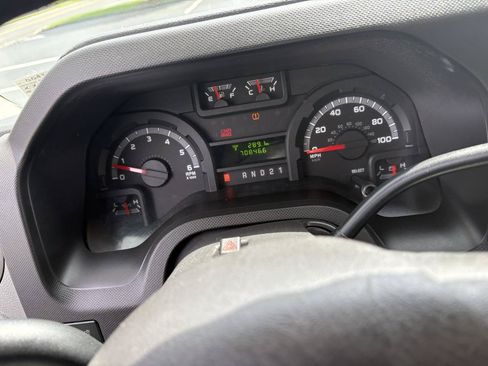 Used 2013 Ford E-150 and Econoline 150 RWD image 10
