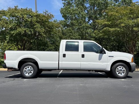 Used 2005 Ford F250 Lariat image 3
