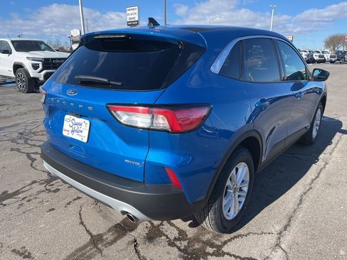 Used 2020 Ford Escape SE image 5