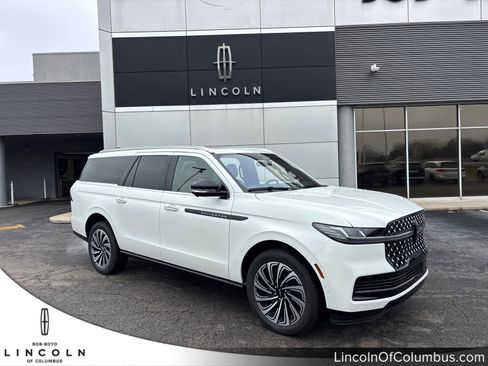 New 2025 Lincoln Navigator L Black Label image 1