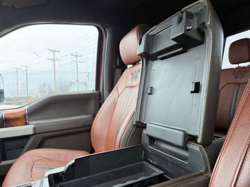 Used 2019 Ford F250 King Ranch w/ Snow Plow Prep Package image 17