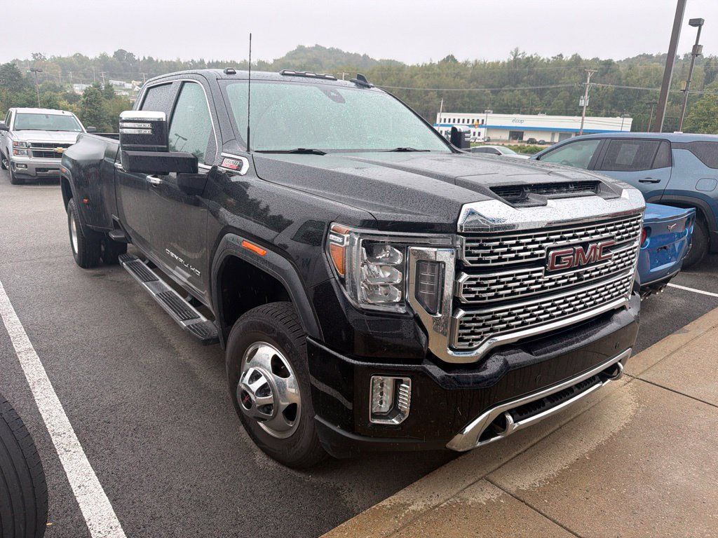 Used 2022 GMC Sierra 3500 Denali AWD/4WD image 1