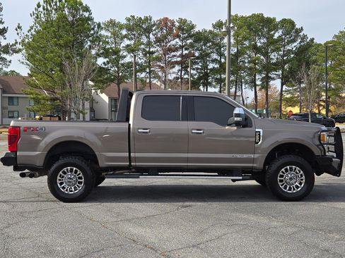 Used 2020 Ford F250 XLT w/ XLT Premium Package image 8