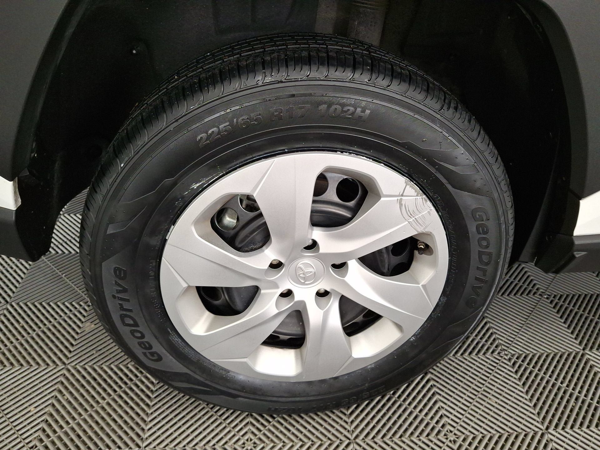 Certified 2025 Toyota RAV4 LE AWD/4WD image 26