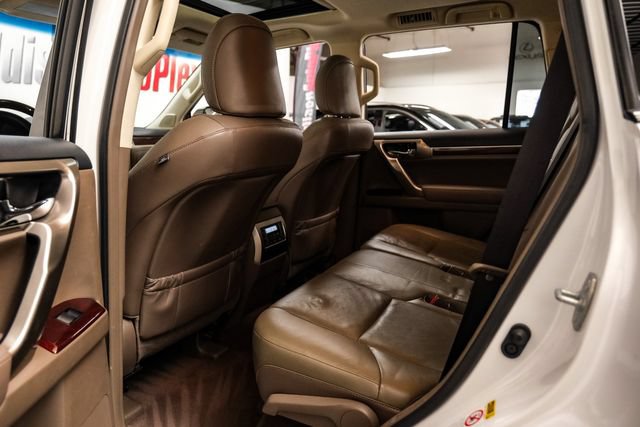 Used 2018 Lexus GX 460 Premium w/ Premium Package AWD/4WD image 33
