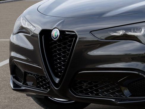 New 2025 Alfa Romeo Stelvio Sprint w/ Veloce Package AWD/4WD image 12