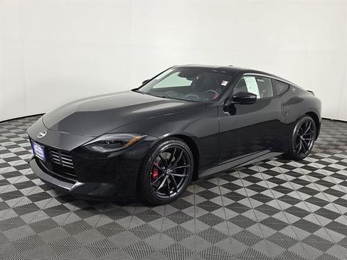 Used 2024 Nissan Z Performance w/ Floor Mat Package RWD image 9