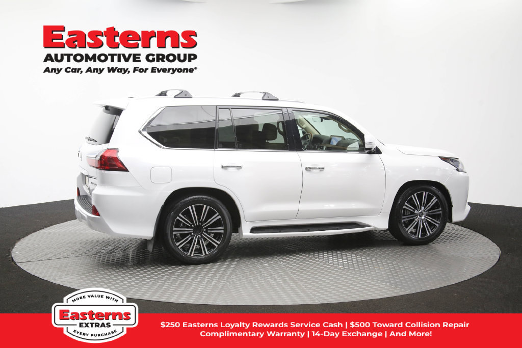 Used 2021 Lexus LX 570 4WD w/ Luxury Package image 54