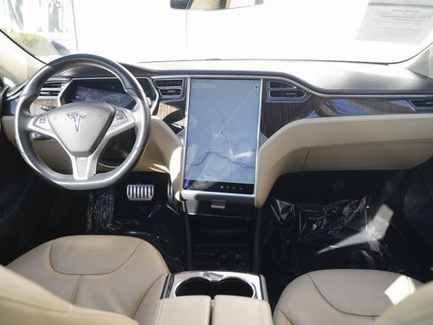 Used 2013 Tesla Model S Performance image 31