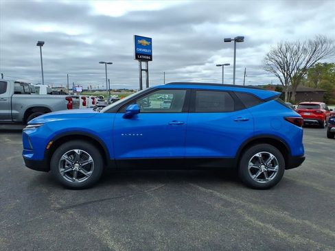 New 2025 Chevrolet Blazer LT w/ Convenience Package image 2