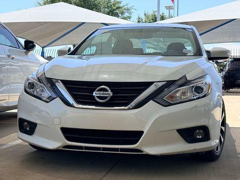 Used 2016 Nissan Altima 2.5 SL w/ 2.5 Technology Package FWD image 1