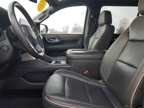 Used 2024 Chevrolet Suburban Premier image 18