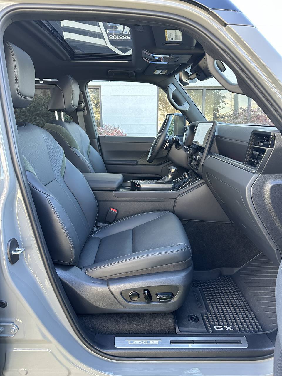 Used 2026 Lexus GX 550 AWD/4WD image 23