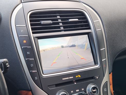 Used 2020 Lincoln Nautilus Reserve image 18