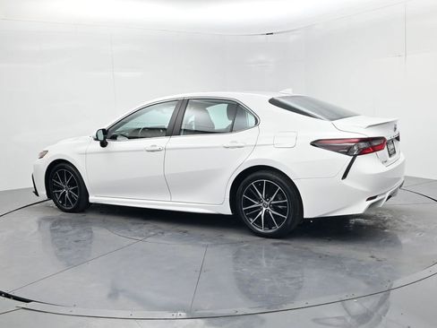 Used 2023 Toyota Camry SE w/ Audio Upgrade Package image 5