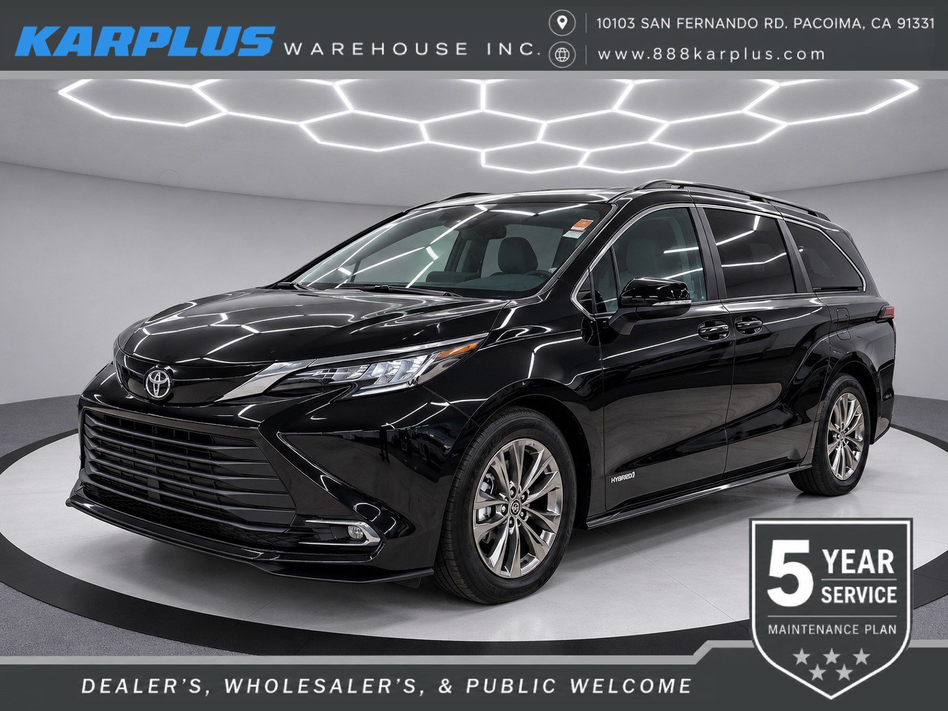 Used 2021 Toyota Sienna LE FWD image 1