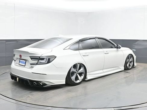 Used 2019 Honda Accord Sport image 10