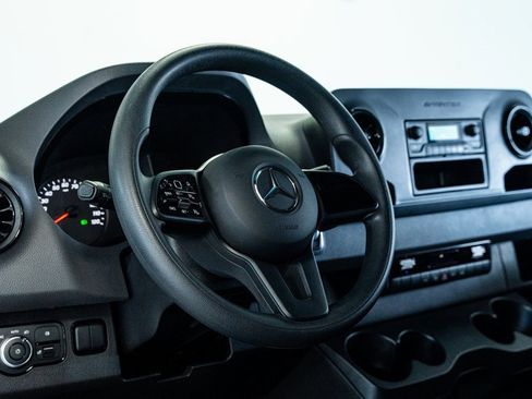 Used 2023 Mercedes-Benz Sprinter 3500 image 26