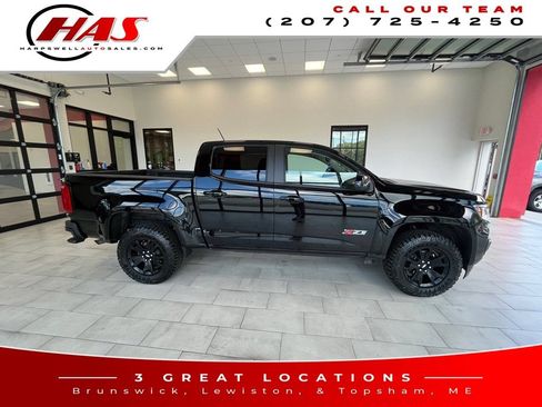Used 2021 Chevrolet Colorado Z71 w/ Z71 Midnight Edition AWD/4WD image 7