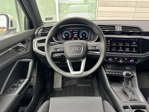 New 2025 Audi Q3 2.0T Premium image 11