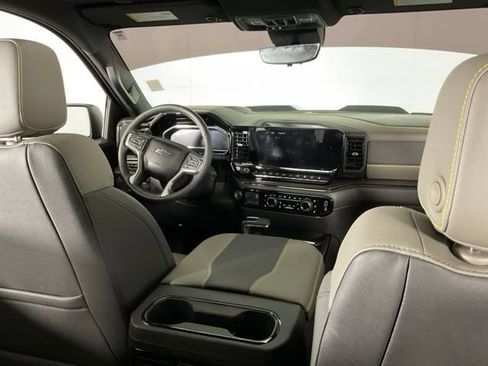 Used 2024 Chevrolet Silverado 1500 ZR2 w/ Technology Package AWD/4WD image 15