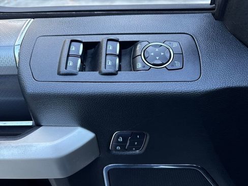 Used 2016 Ford F150 Lariat w/ Equipment Group 502A Luxury image 17