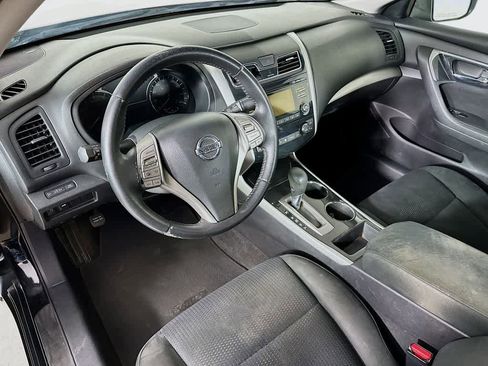 Used 2014 Nissan Altima 2.5 SV image 2