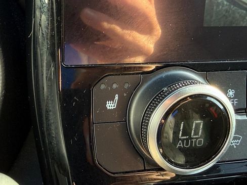 Used 2023 Toyota Highlander XSE AWD/4WD image 31