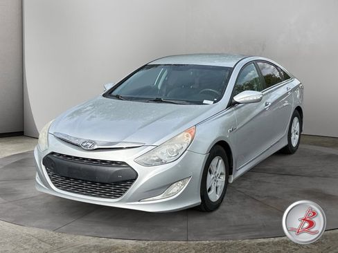 Used 2012 Hyundai Sonata Hybrid FWD image 3