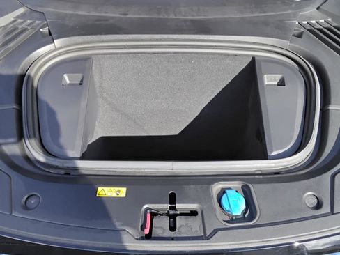 Used 2022 Audi e-tron GT Premium Plus w/ Performance Package image 14