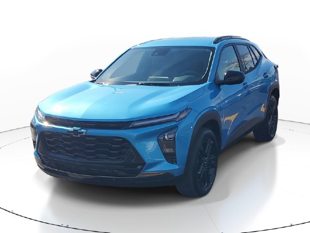Used 2025 Chevrolet Trax ACTIV w/ Driver Confidence Package FWD image 2