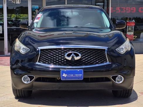 Used 2017 INFINITI QX70 2WD image 2