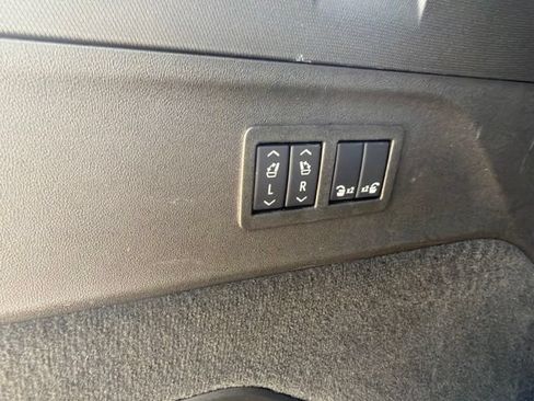 Certified 2025 Cadillac Escalade IQ Luxury 2 w/ LPO, Premium Carpet Package AWD/4WD image 31