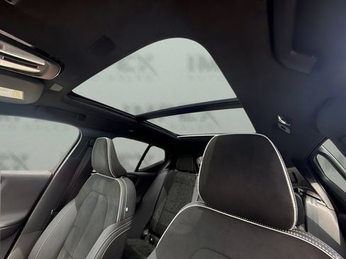 Used 2023 Volvo XC40 Recharge Plus AWD/4WD image 6