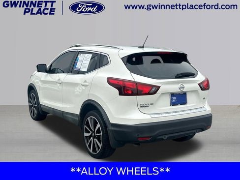 Used 2019 Nissan Rogue Sport SL w/ Premium Package FWD image 7