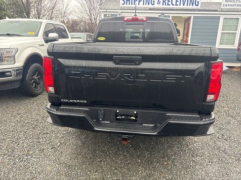 Used 2023 Chevrolet Colorado Z71 w/ Z71 Convenience Package 2 image 5