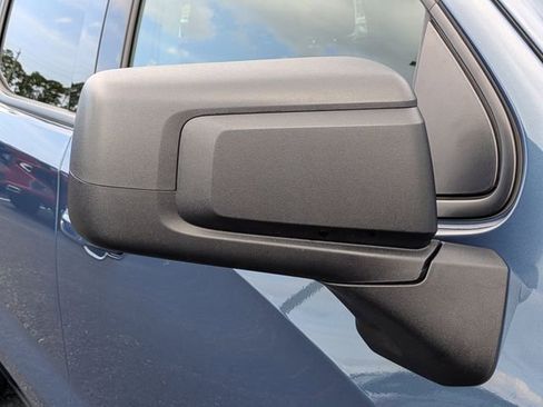 Used 2024 GMC Sierra 1500 Elevation image 10