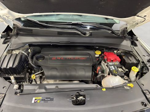 Used 2019 Jeep Compass Latitude image 33